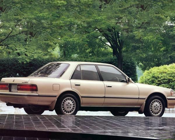 Фото Toyota Mark II VI (X80) Седан