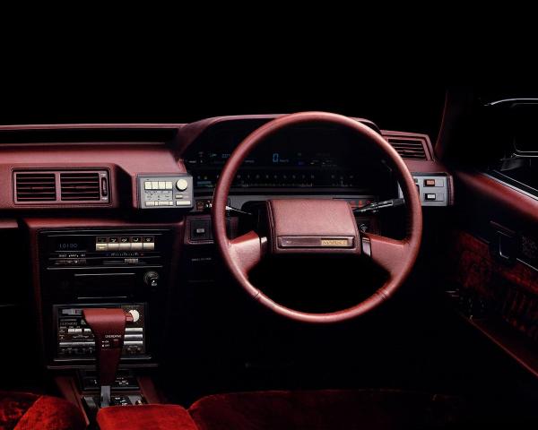 Фото Toyota Mark II V (X70) Седан