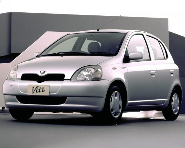 Фото Toyota Vitz I (P10) Хэтчбек 5 дв.