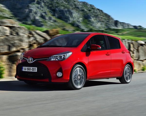 Фото Toyota Yaris III Рестайлинг Хэтчбек 5 дв.