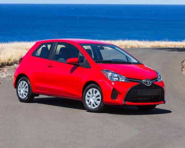 Фото Toyota Yaris III Рестайлинг Хэтчбек 3 дв.