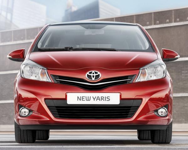 Фото Toyota Yaris III Хэтчбек 5 дв.