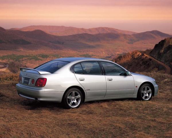 Фото Toyota Aristo II Седан