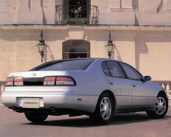 Фото Toyota Aristo I Седан