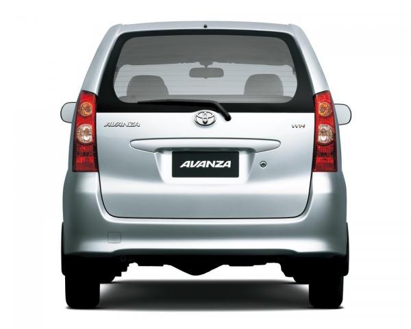 Фото Toyota Avanza I Минивэн