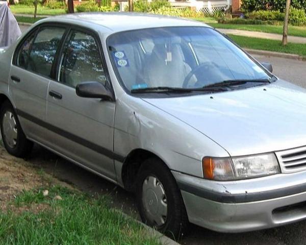 Фото Toyota Corolla II IV (L40) Седан