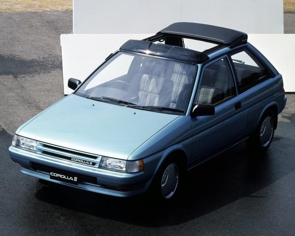 Фото Toyota Corolla II III (L30) Хэтчбек 3 дв.