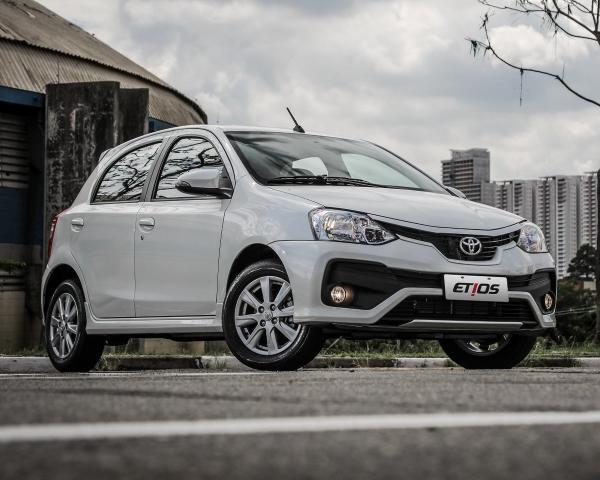 Фото Toyota Etios I Рестайлинг Хэтчбек 5 дв.