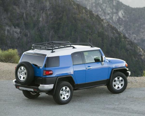 Фото Toyota FJ Cruiser I Внедорожник 5 дв.