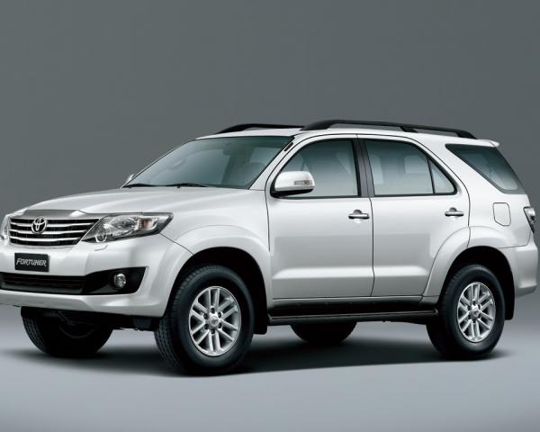 Фото Toyota Fortuner I Внедорожник 5 дв.