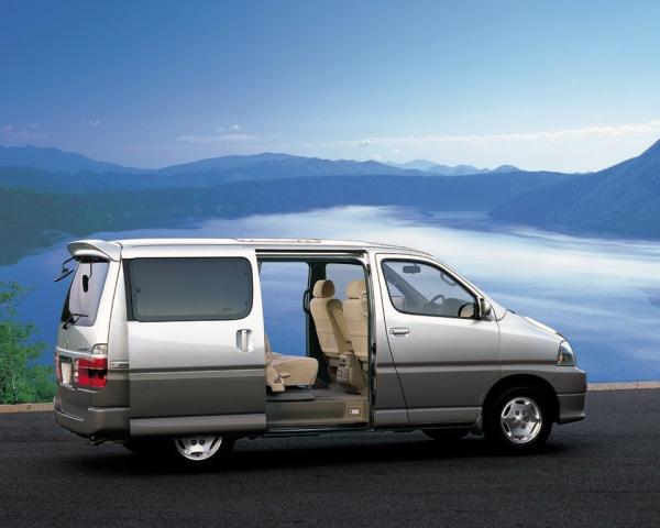 Фото Toyota Grand HiAce I Минивэн