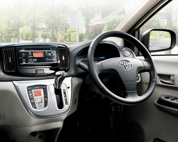 Фото Toyota Pixis Epoch I Хэтчбек 5 дв.