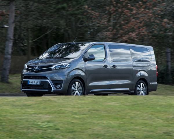 Фото Toyota ProAce II Минивэн L2