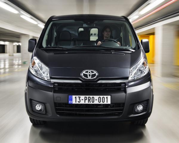 Фото Toyota ProAce I Минивэн