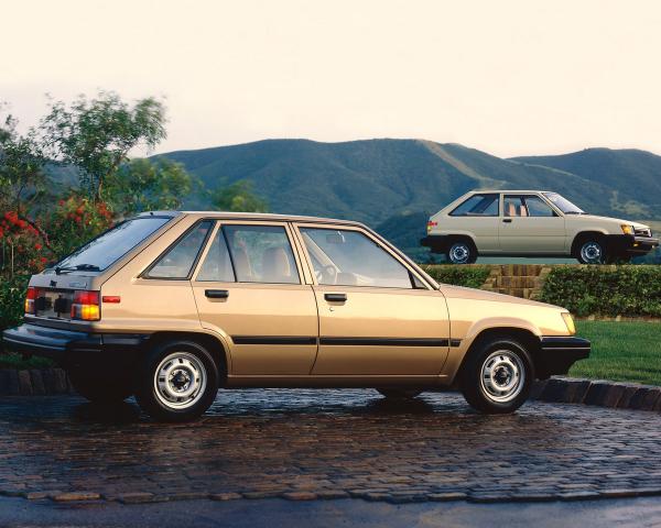 Фото Toyota Tercel II (L20) Хэтчбек 5 дв.