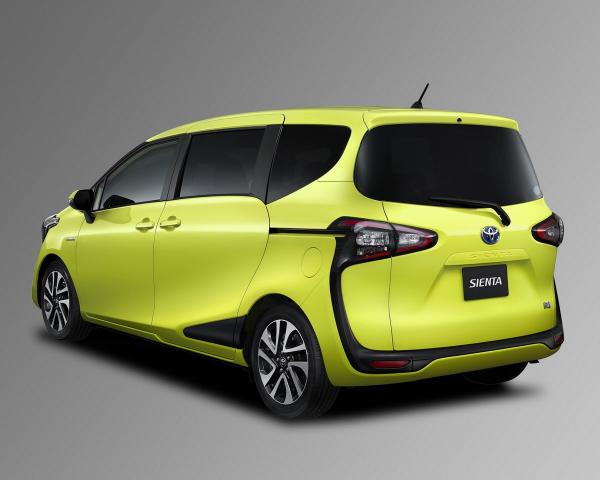 Фото Toyota Sienta II Компактвэн