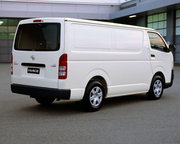 Фото Toyota HiAce H200 Фургон