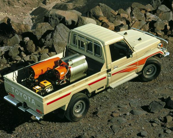 Фото Toyota Land Cruiser 70 Series Пикап Одинарная кабина