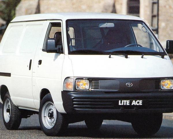 Фото Toyota Lite Ace IV Фургон