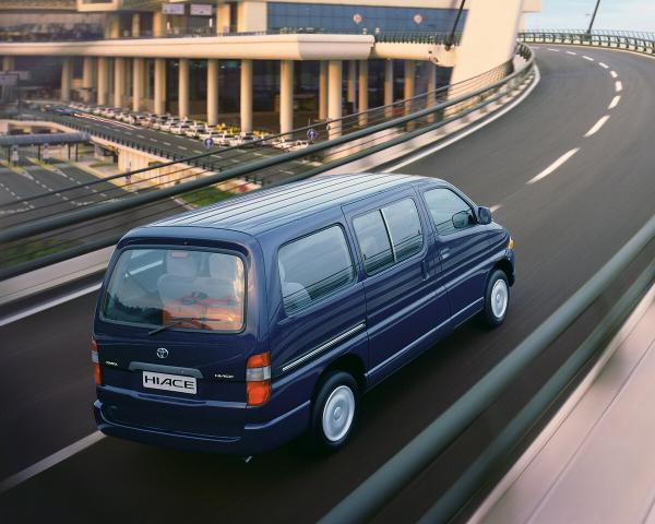 Фото Toyota HiAce XH10 Минивэн