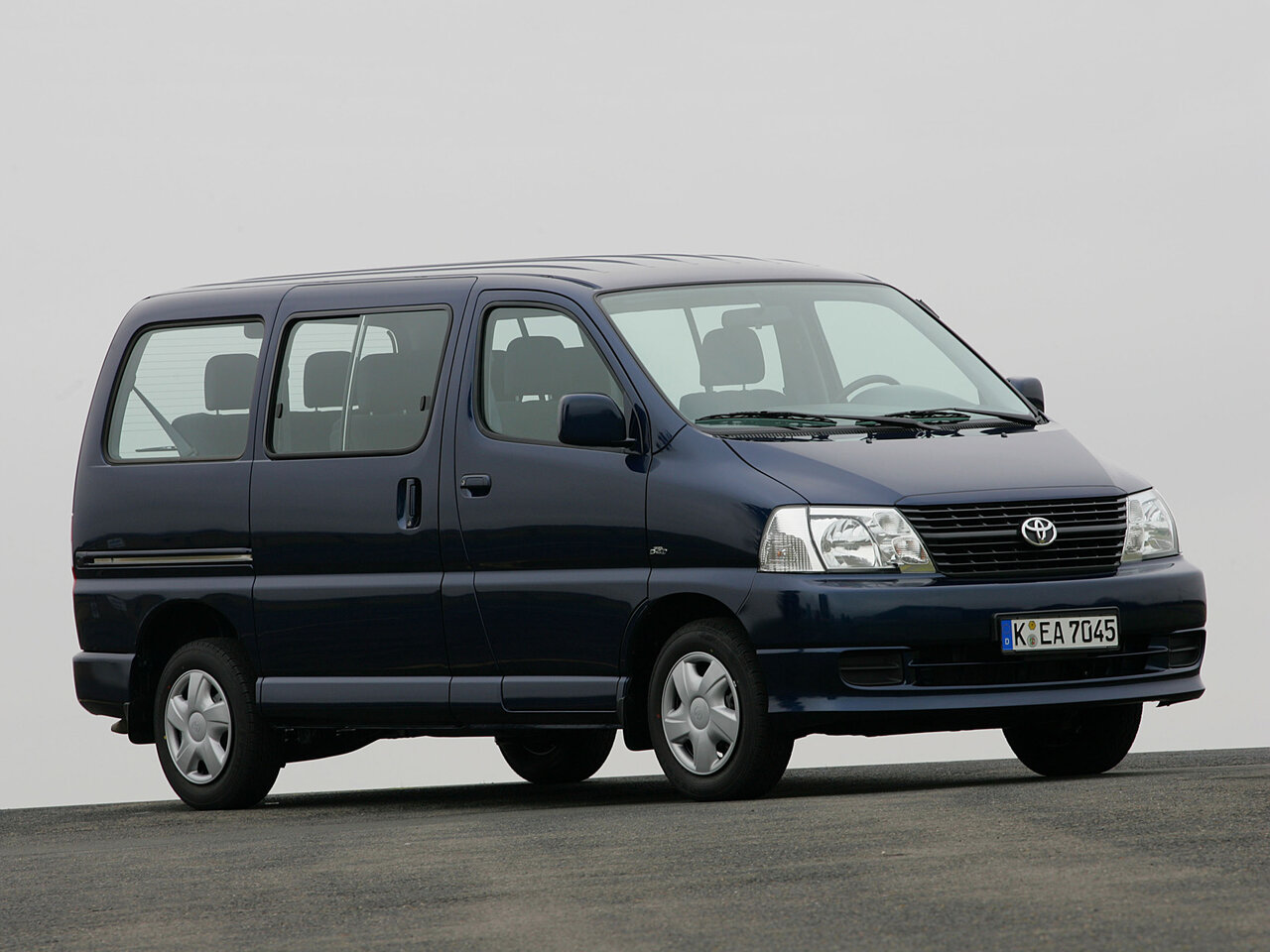 Фото Toyota HiAce XH10 Рестайлинг