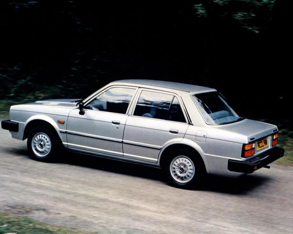 Фото Triumph Acclaim I Седан