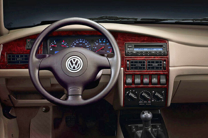 Фото Volkswagen Santana II Рестайлинг