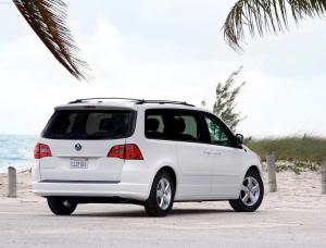 Фото Volkswagen Routan I