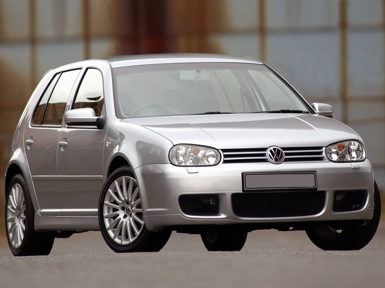 Фото Volkswagen Golf R32 IV