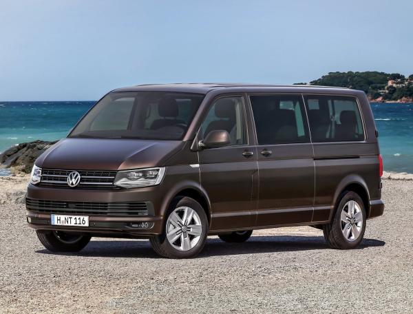 Сравнение Volkswagen Caravelle и Volkswagen Transporter