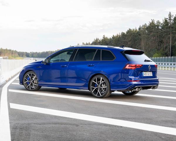 Фото Volkswagen Golf R VIII Универсал 5 дв.