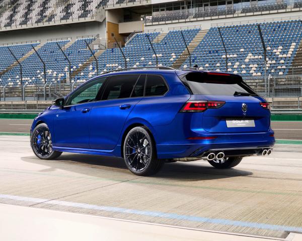 Фото Volkswagen Golf R VIII Рестайлинг Универсал 5 дв.