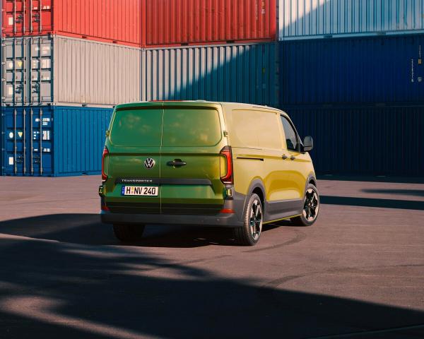 Фото Volkswagen Transporter T7 Фургон