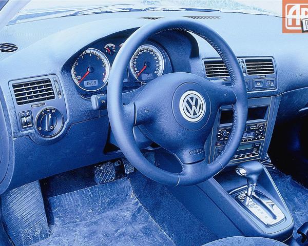 Фото Volkswagen Bora I Седан