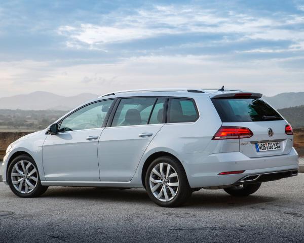 Фото Volkswagen Golf VII Рестайлинг Универсал 5 дв.