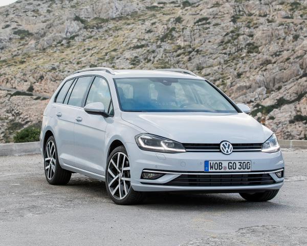 Фото Volkswagen Golf VII Рестайлинг Универсал 5 дв.