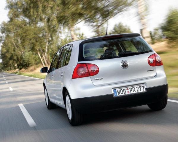 Фото Volkswagen Golf V Хэтчбек 5 дв.