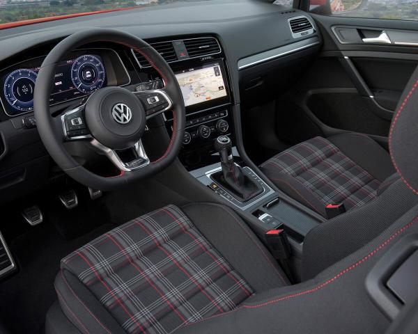 Фото Volkswagen Golf GTI VII Рестайлинг Хэтчбек 5 дв.