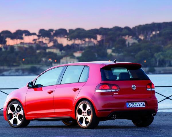 Фото Volkswagen Golf GTI VI Хэтчбек 5 дв.