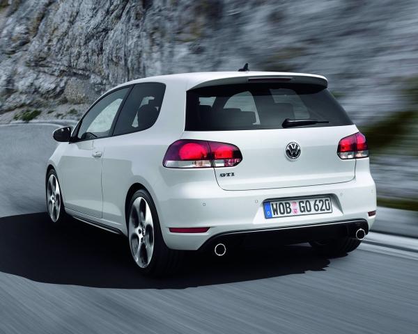 Фото Volkswagen Golf GTI VI Хэтчбек 3 дв.