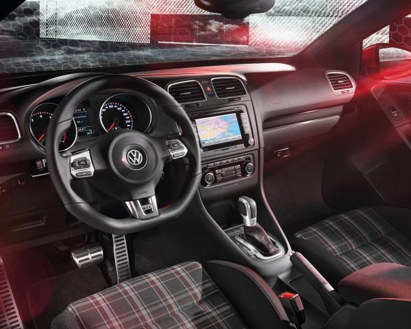 Фото Volkswagen Golf GTI VI Кабриолет