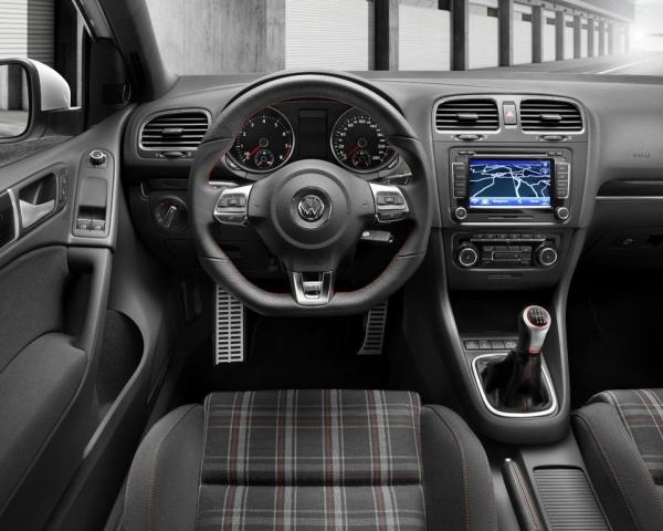 Фото Volkswagen Golf GTI V Хэтчбек 5 дв.