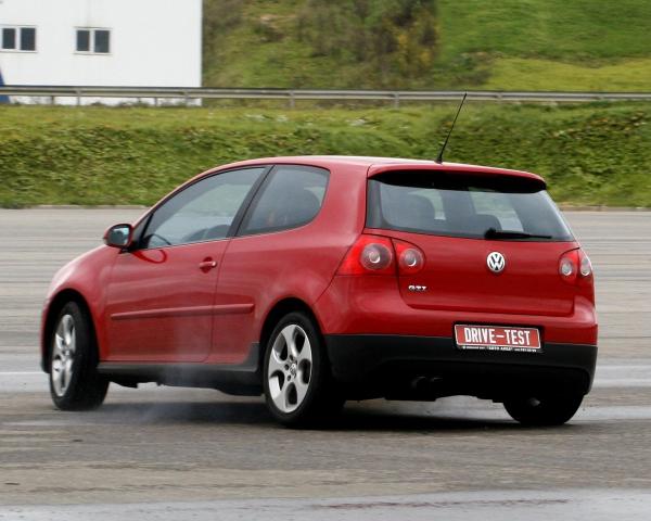 Фото Volkswagen Golf GTI V Хэтчбек 3 дв.