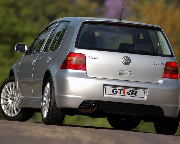 Фото Volkswagen Golf GTI IV Хэтчбек 5 дв.