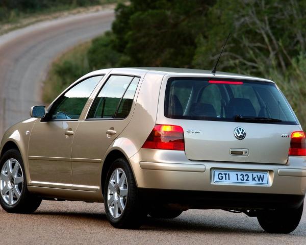 Фото Volkswagen Golf GTI IV Хэтчбек 5 дв.