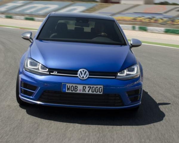 Фото Volkswagen Golf R VII Хэтчбек 3 дв.