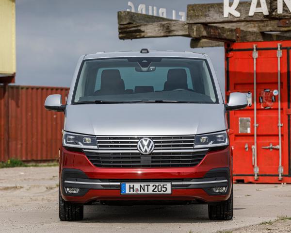 Фото Volkswagen Multivan T6 Рестайлинг Минивэн