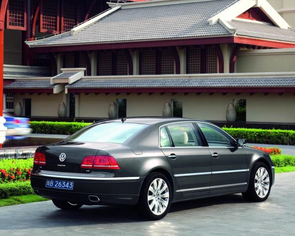 Фото Volkswagen Phaeton I Рестайлинг Седан Long