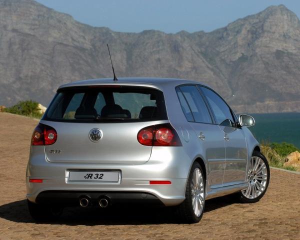 Фото Volkswagen Golf R32 V Хэтчбек 5 дв.