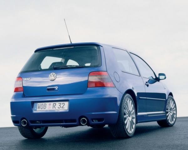 Фото Volkswagen Golf R32 IV Хэтчбек 3 дв.